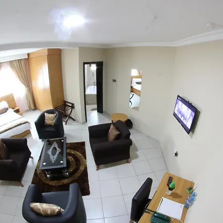 Celia'S Suites Abeokuta Exterior photo
