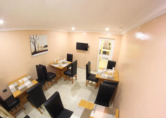 Celia\'S Suites